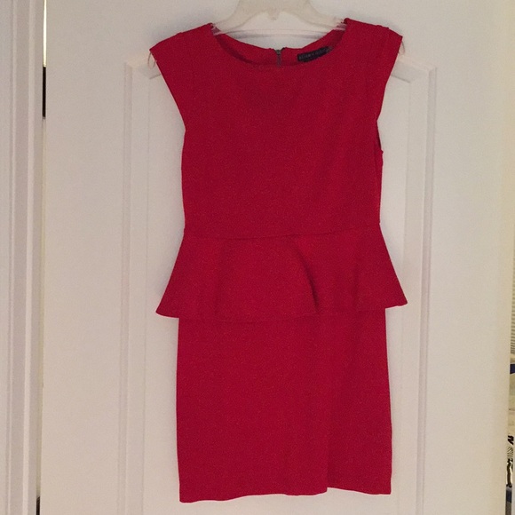Alice + Olivia Red Victoria Peplum Dress - Picture 5 of 8